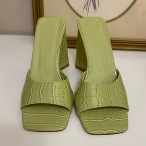 Billini Green Snake Print Triangle Block Heels Size 7 Y2K